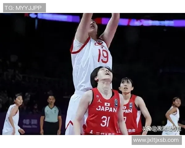 姚明亲临WCBA赛场助力女篮发展展现篮球魅力与激情