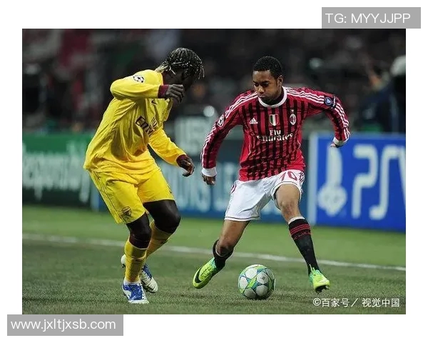 足球明星原地晃人技巧解析与精彩瞬间分享让你领略足球魅力与技术之美